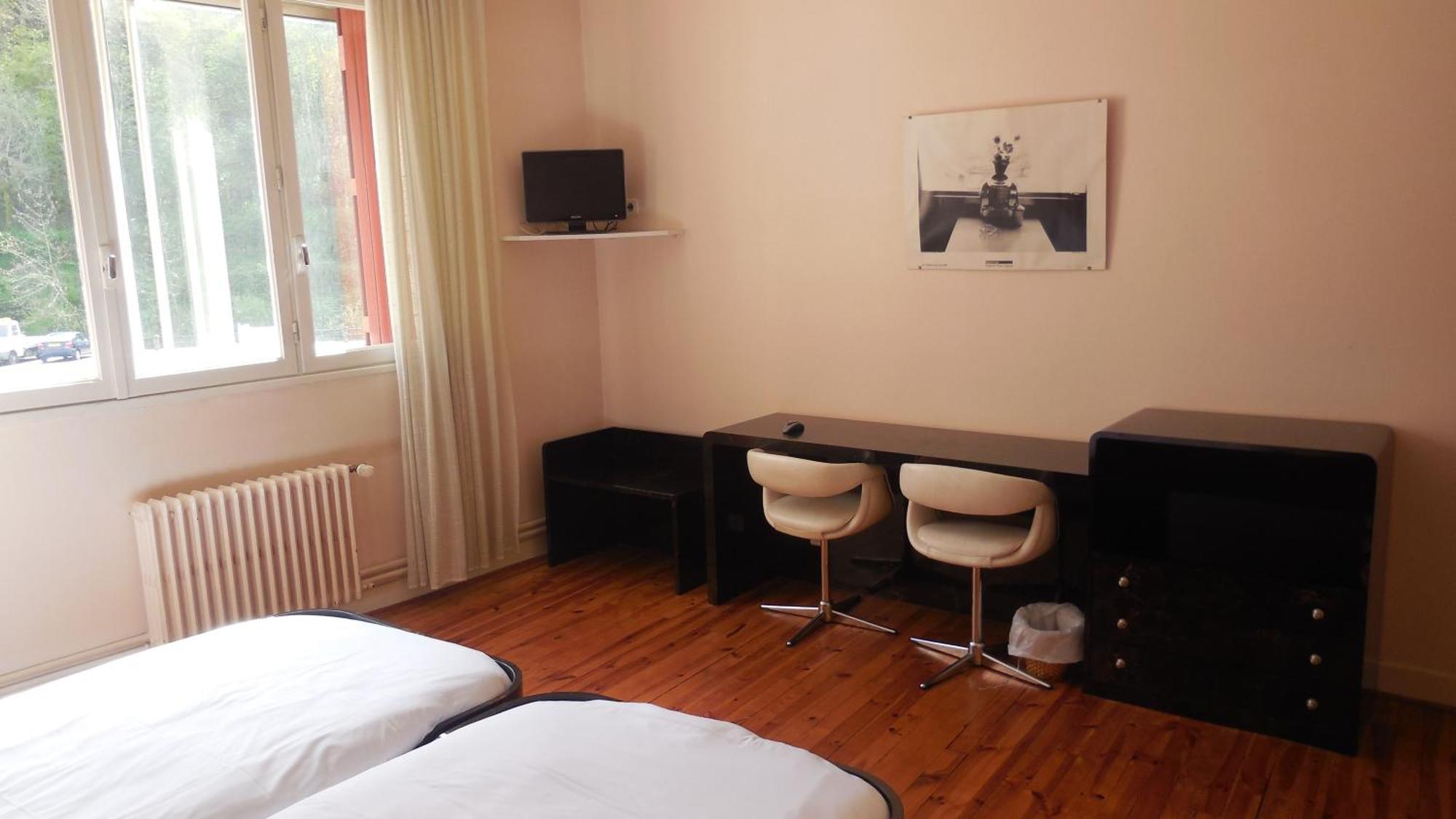 Logis Hotel Restaurant Des Voyageurs Pont-de-Salars Номер фото