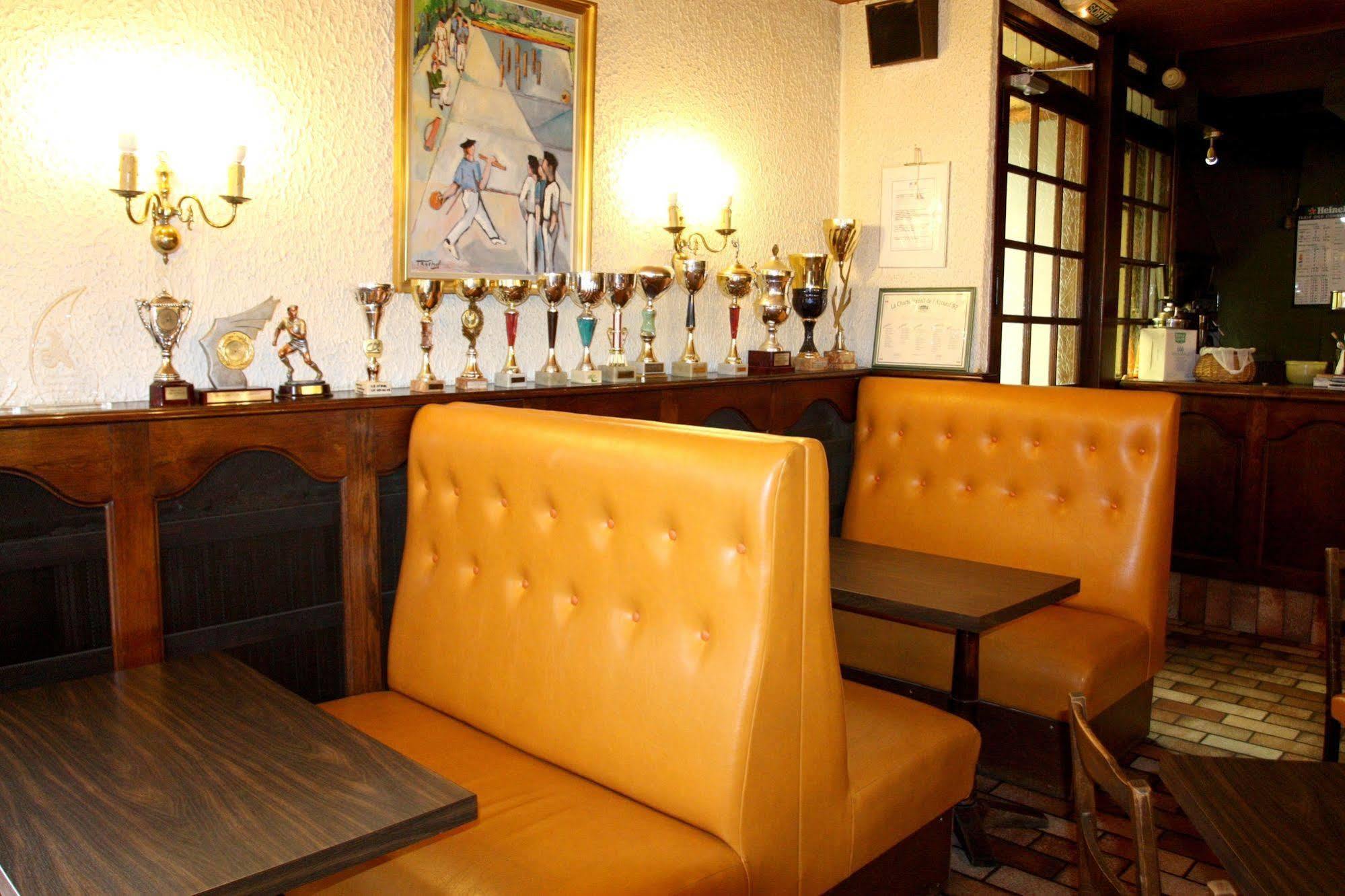 Logis Hotel Restaurant Des Voyageurs Pont-de-Salars Экстерьер фото
